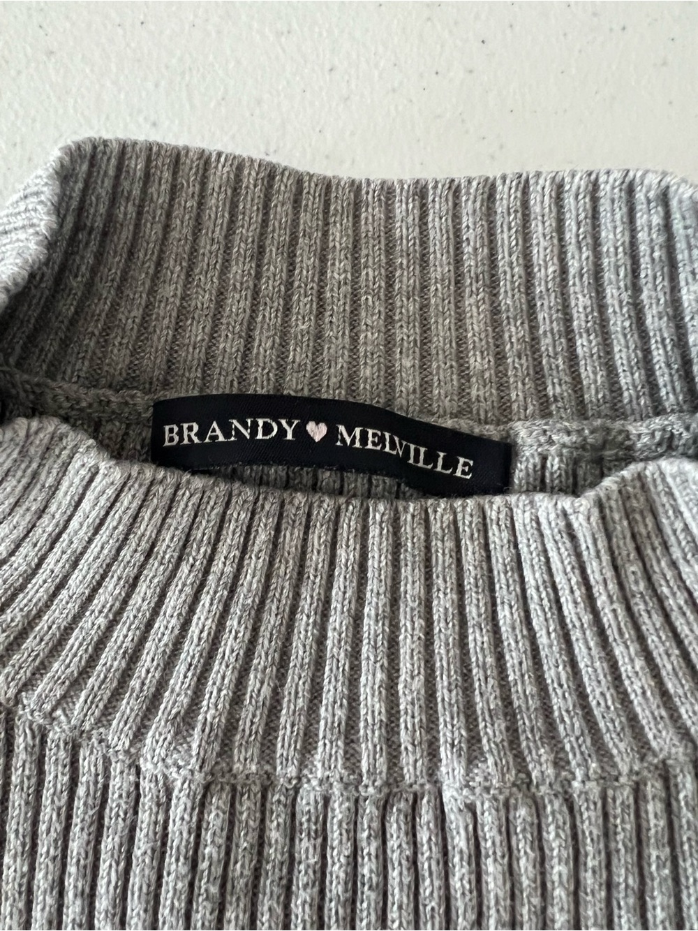 Brandy Melville Women's Cropped Mock Neck Ribbed Top Long Sleeve Gray One Size - Picture 6 of 11